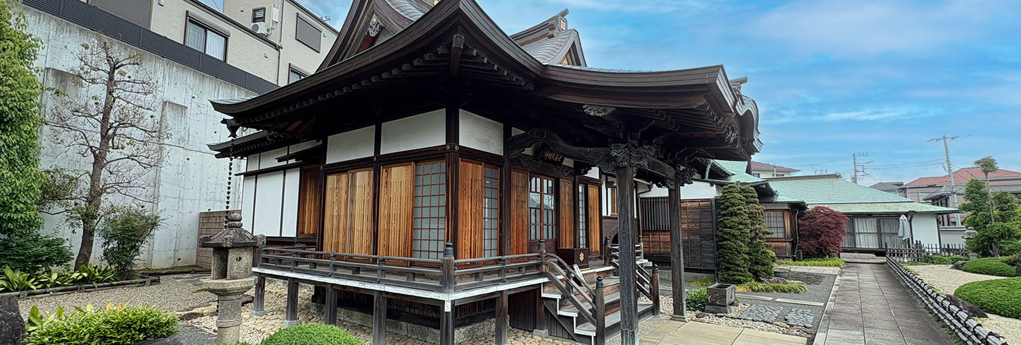 蓮法寺境内